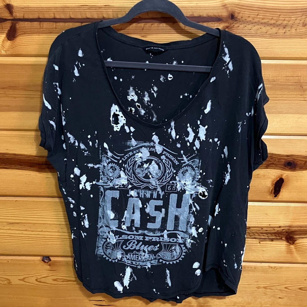 Rock & Republic Black and White Graphic Tee